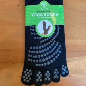 NWT Gaim Grippy Yoga Toe Socks